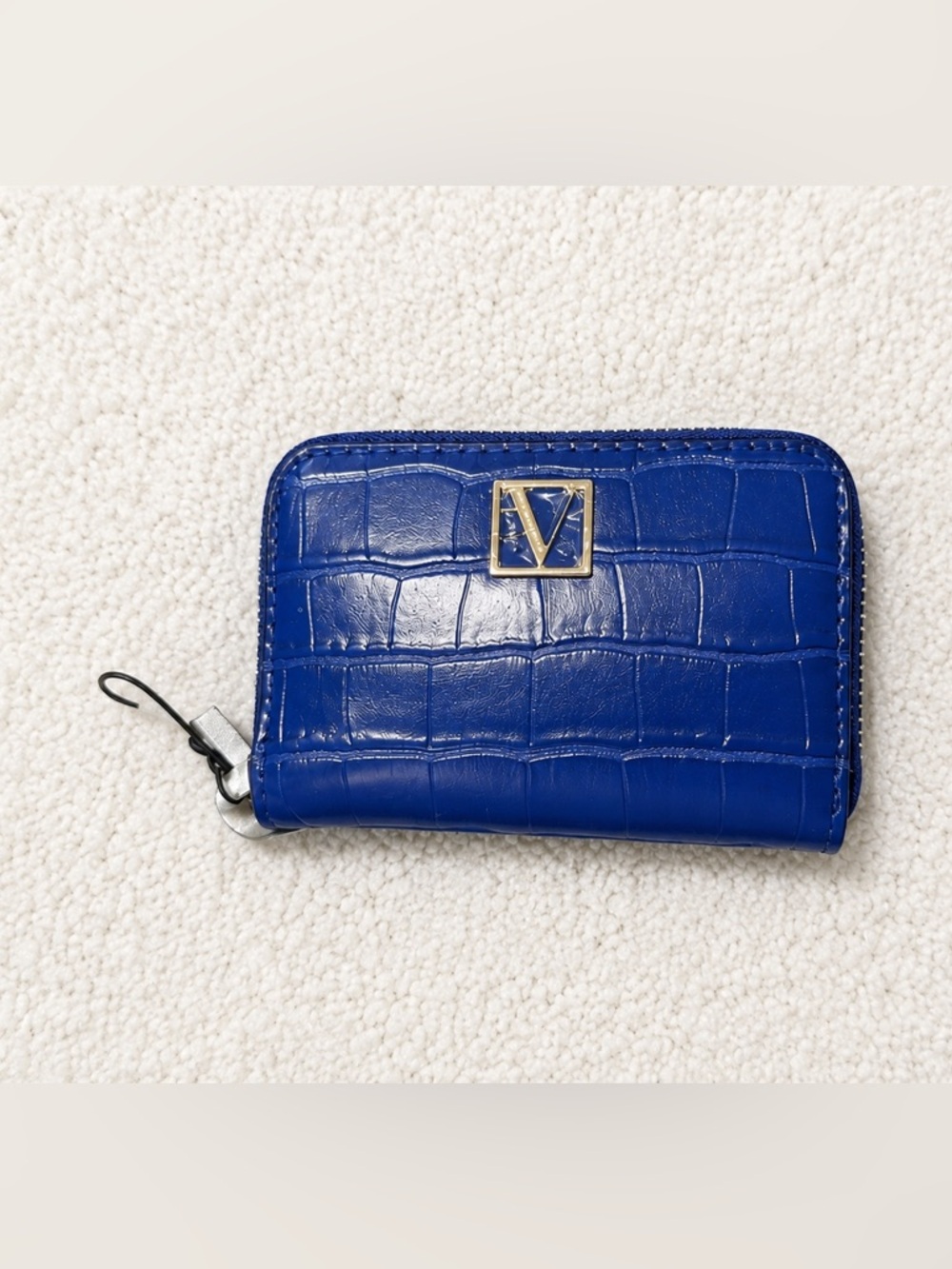Victoria’s Secret Embossed Blue Zip Wallet NWT